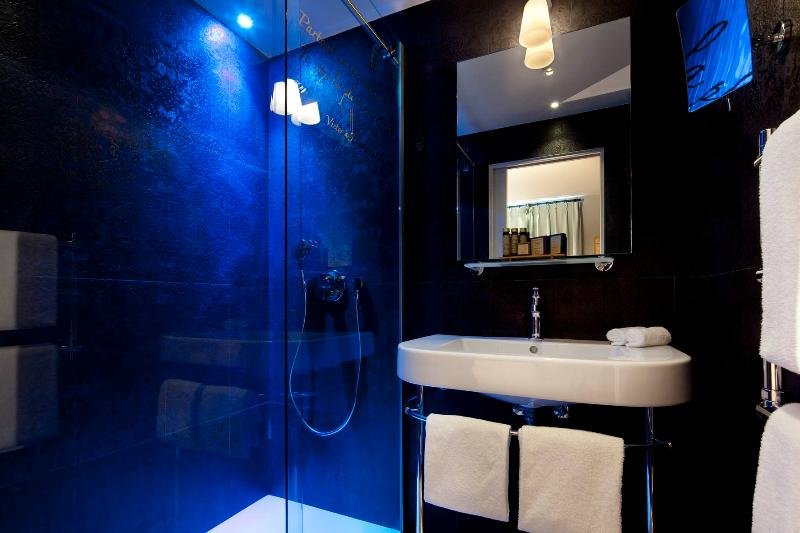 Фото Les Plumes Hôtel