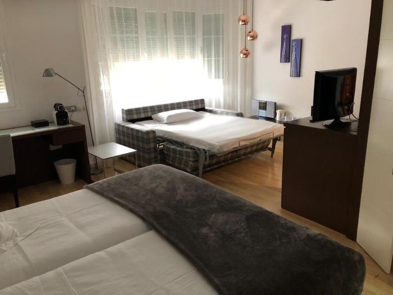 Фото Atenea Rekord Suites
