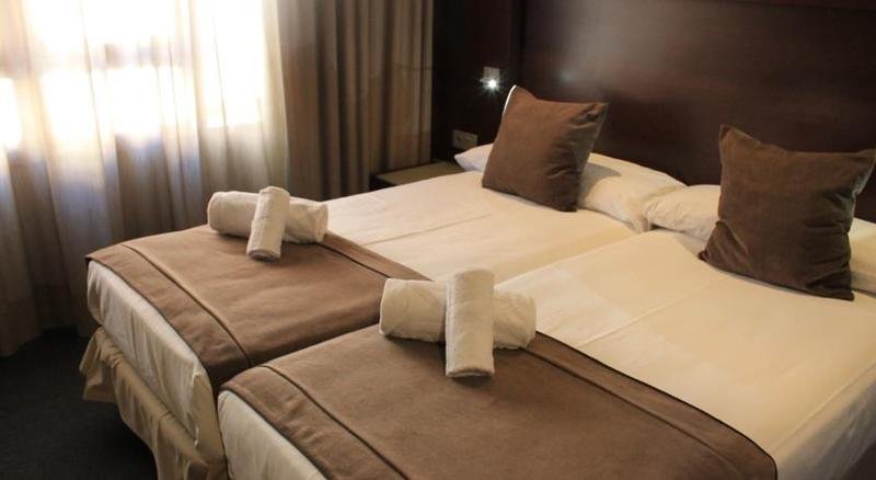 Фото Hotel Madanis Liceo