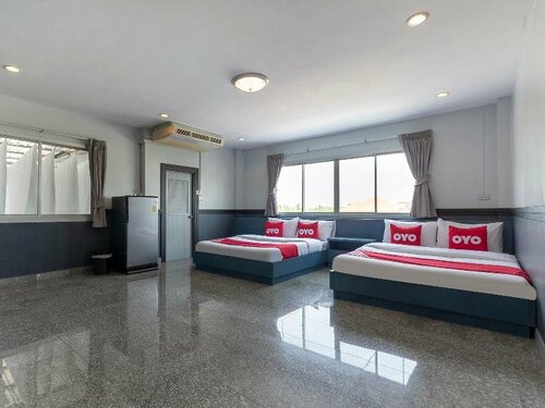 Гостиница Oyo 664 Nara Hotel Restaurant and Bar в Самутсонгкхраме