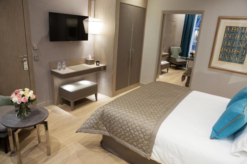 Фото Hôtel La Lanterne & SPA by Timhotel