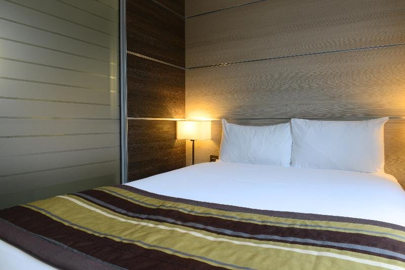 Фото The Wesley Euston