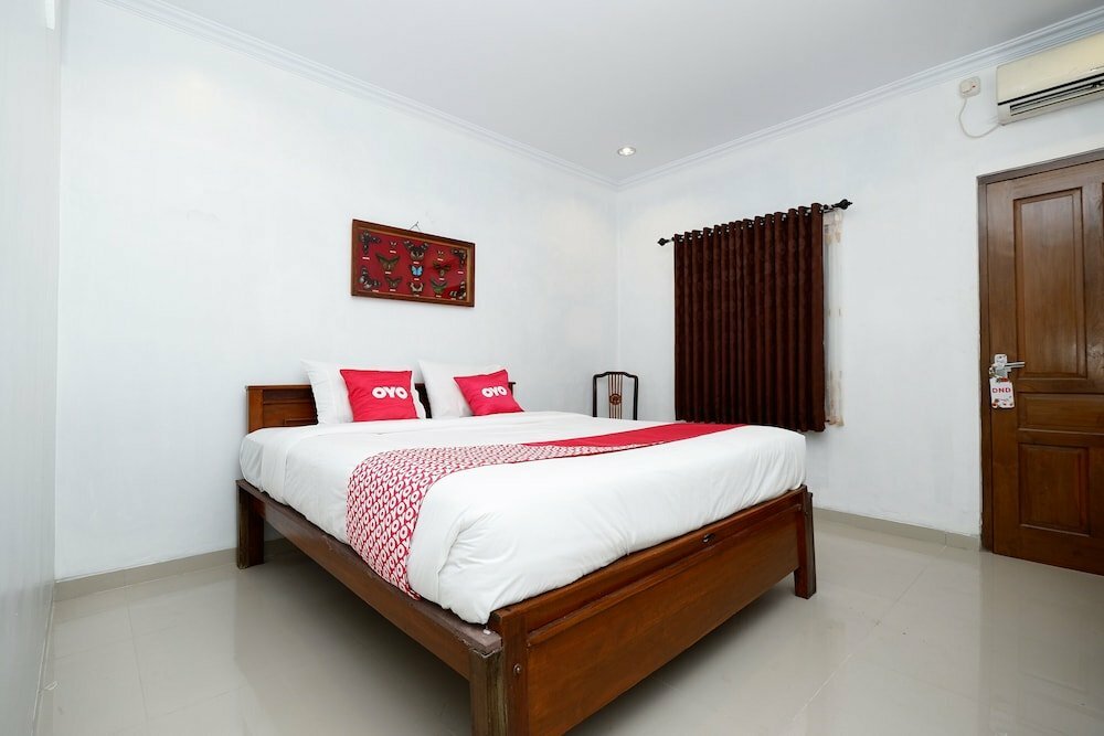 Hotel Oyo 1706 Hotel H&w Solo, Central Java, photo