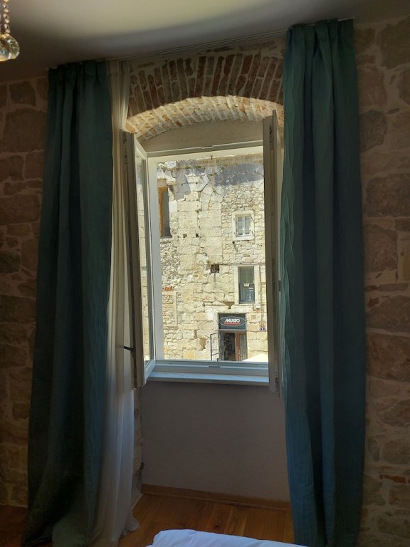 Фото Tifani Luxury Rooms 2