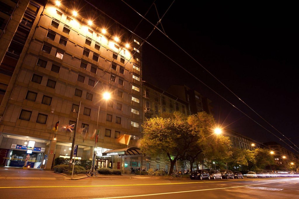 Фото отеля 2