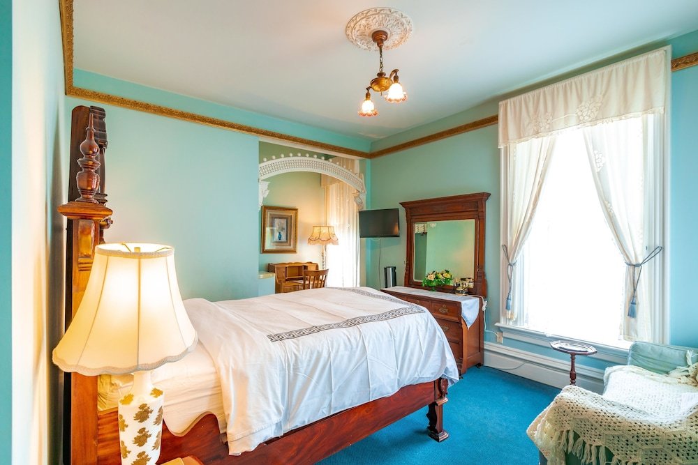 Фото Amethyst Inn