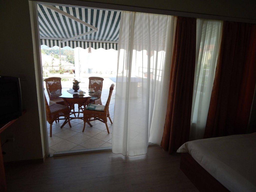 Фото Pansion Epetium