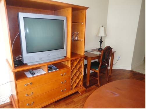 Фото Oceanfront Suites at Cowichan Bay