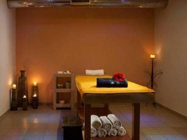 Фото Blue Bay Resort Hotel