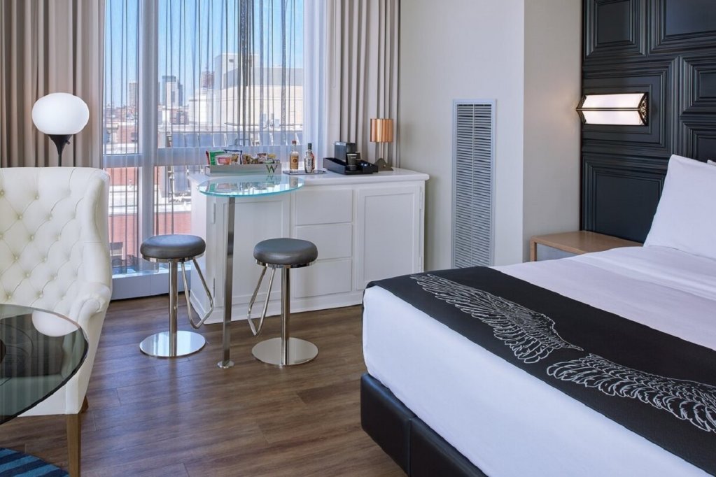 Фото W Boston, a Marriott Hotel