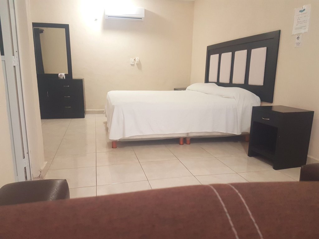 Фото Hotel Jardin Cancun