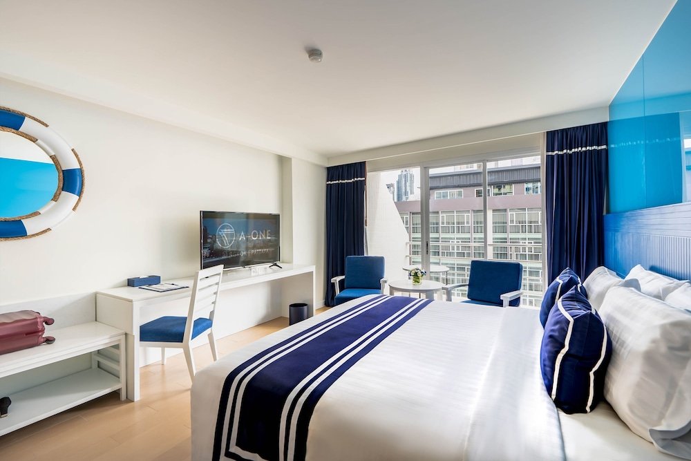 Фото A-One New Wing Hotel