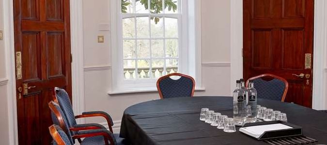 Фото Best Western Chilworth Manor Hotel