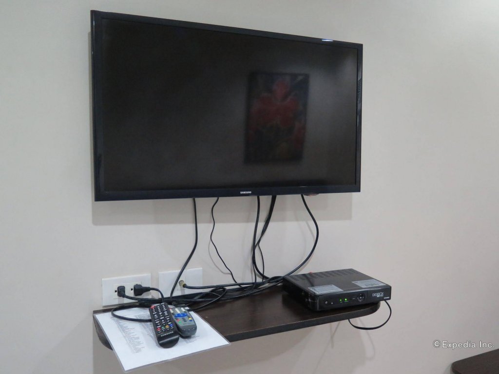 Фото Main Hotel & Suites