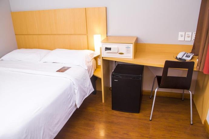 Фото Ibis Asuncion