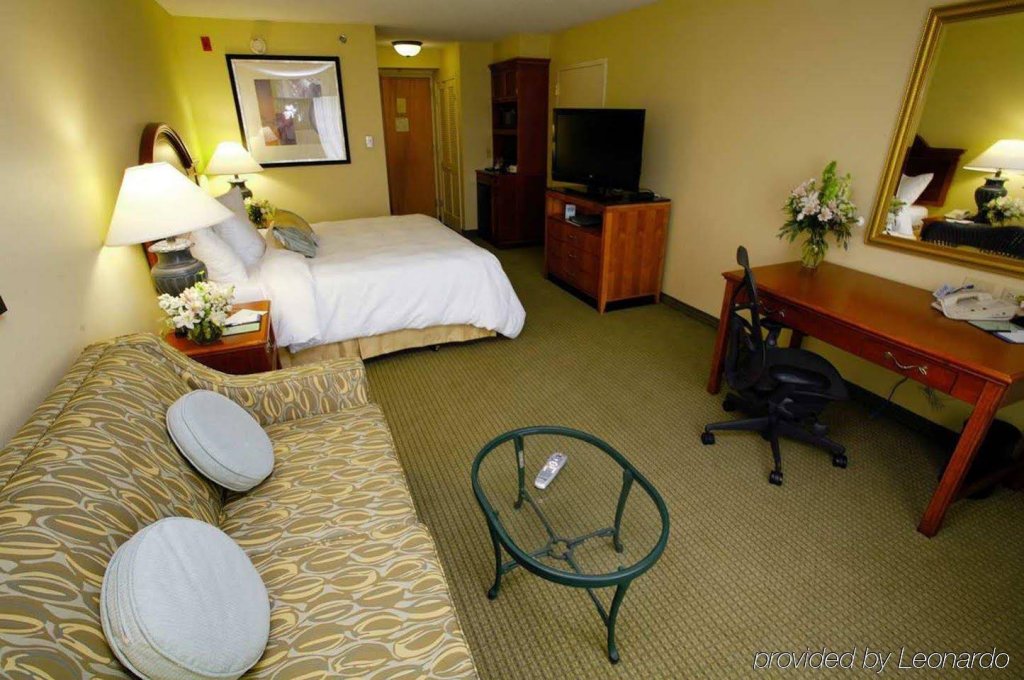 Фото Hilton Garden Inn Jacksonville Jtb/deerwood Park