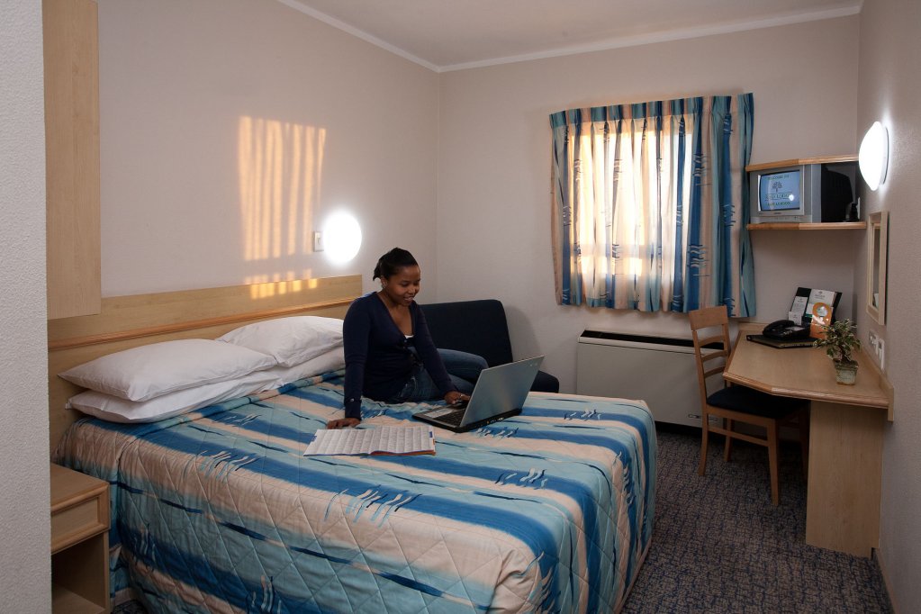 Фото Road Lodge East London