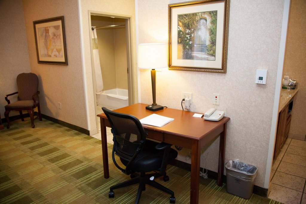 Фото Hampton Inn Brownwood