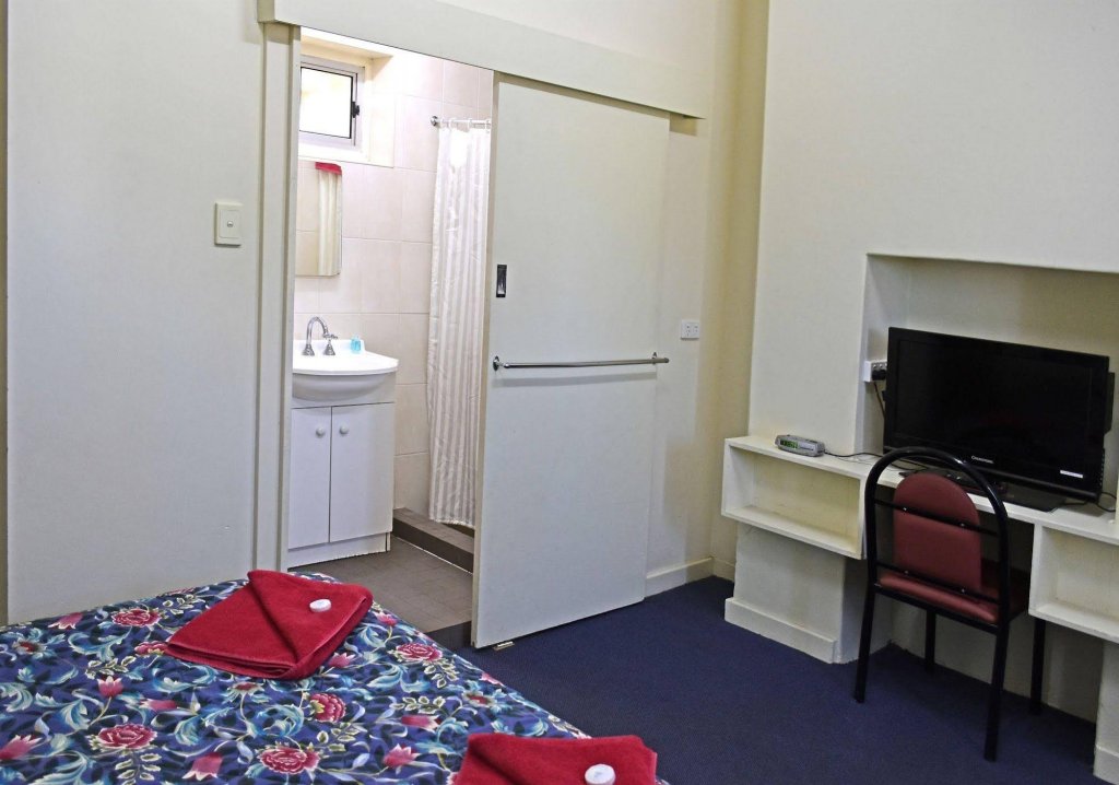 Фото Travelway Motel