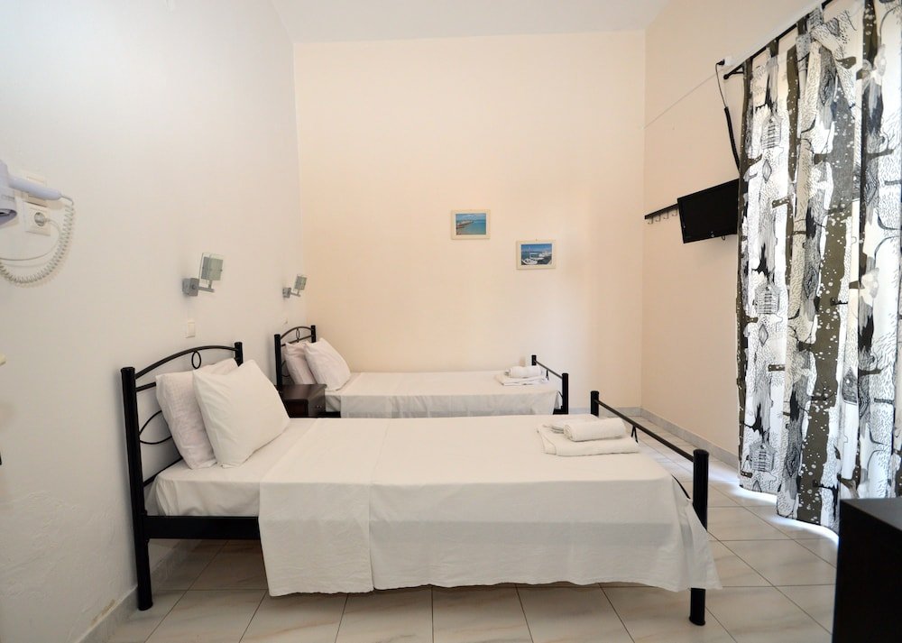 Фото Koukounari Apartments