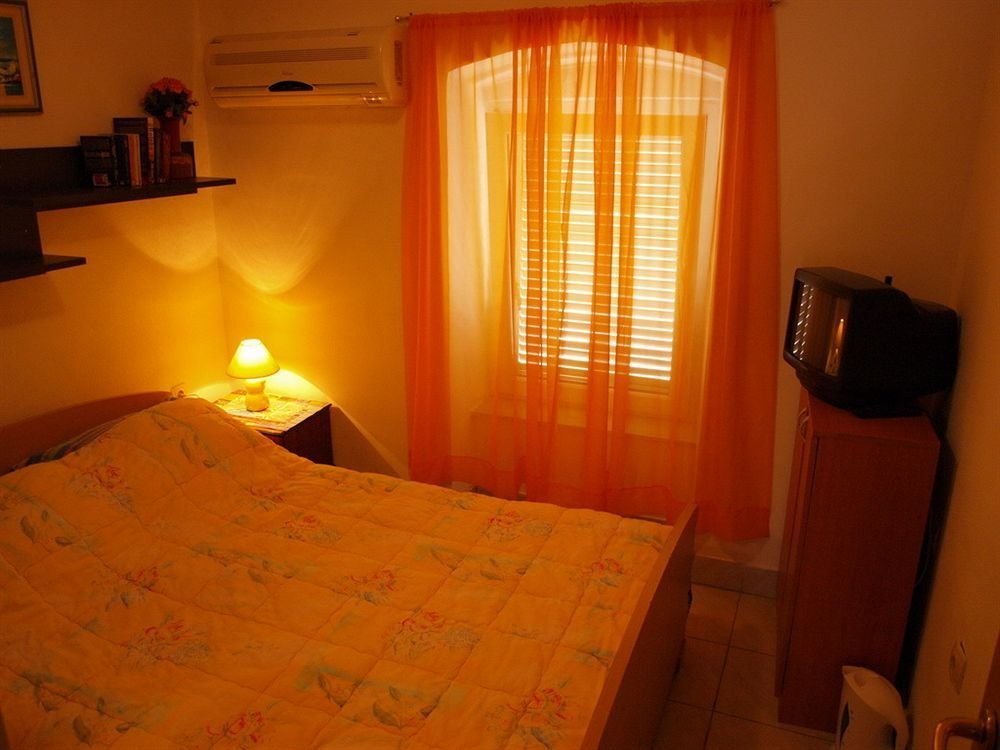 Фото Rooms Damira Split