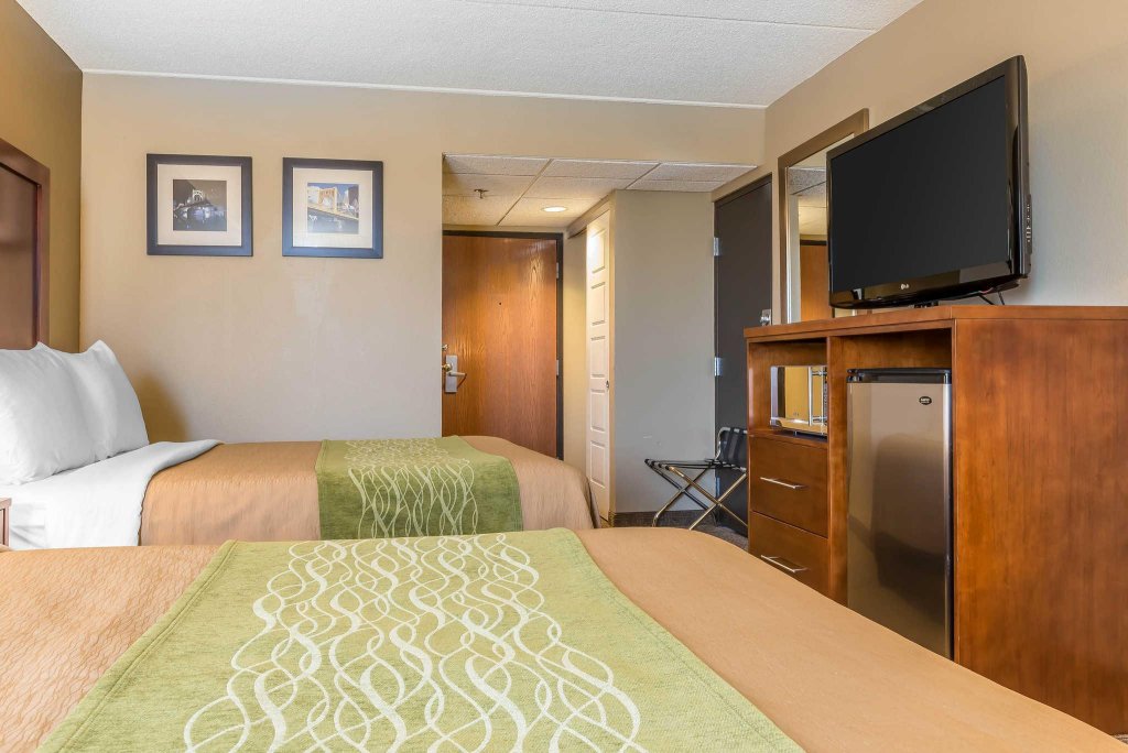 Фото Comfort Inn Cranberry Township