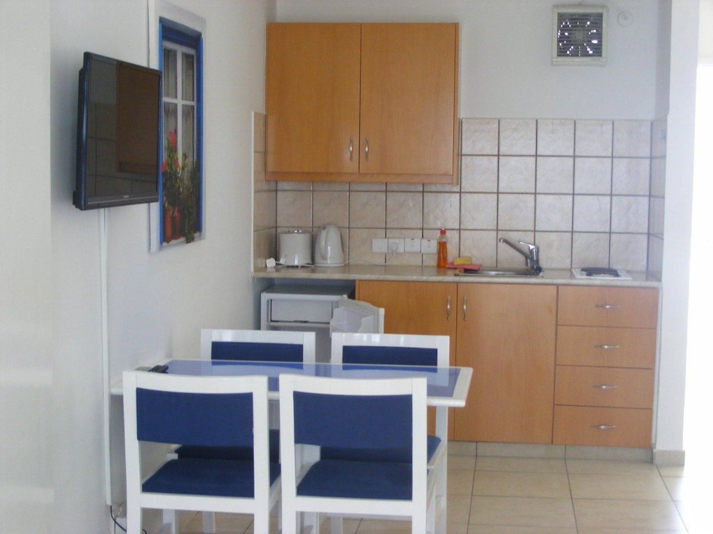 Фото Sun Hall Beach Hotel Apts