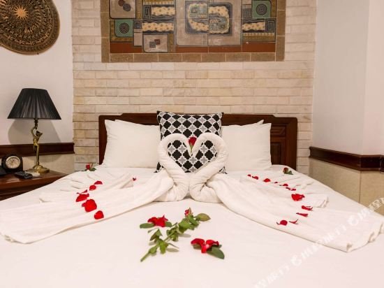 Фото Prince II Hotel