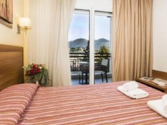 Фото Pefka Hotel