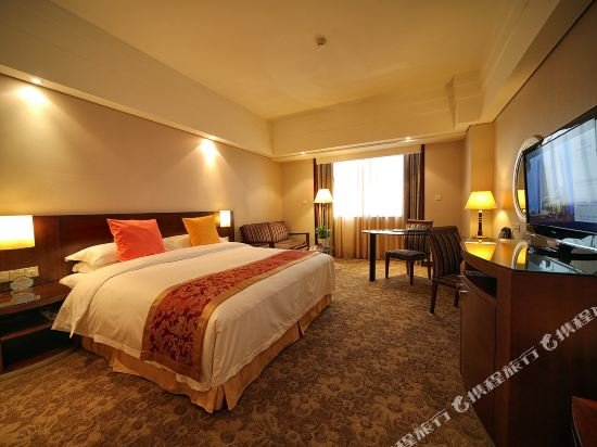 Фото Chongqing Carlton Hotel