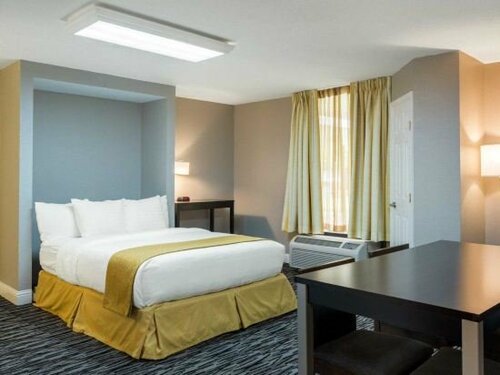 Гостиница Clarion Inn Conference Center Gonzales в Гонсалесе