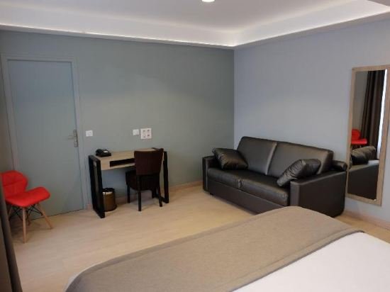 Фото Grand Hotel Clichy Paris