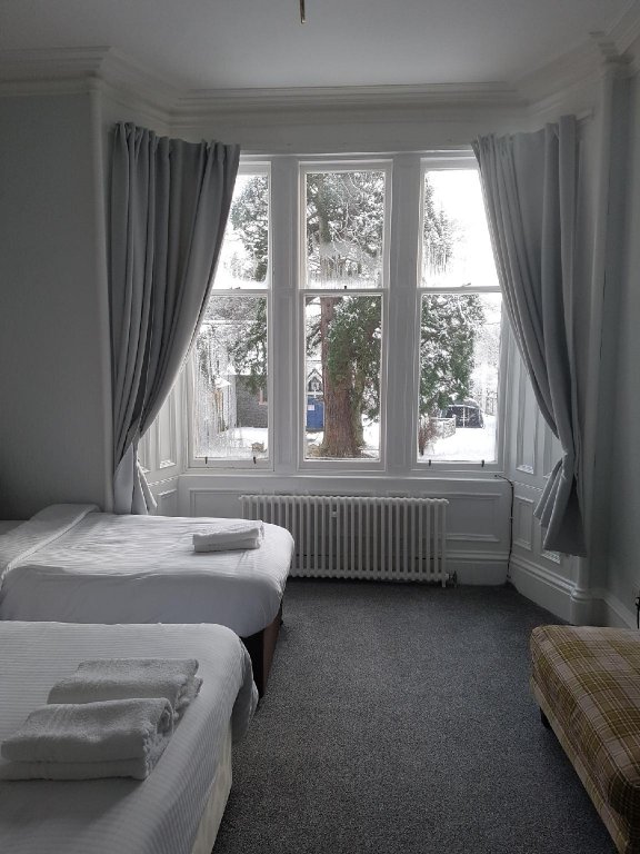 Фото McInnes House Hotel