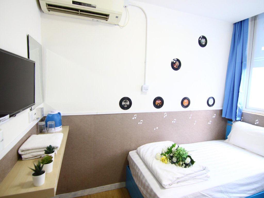 Фото National Inn Hk