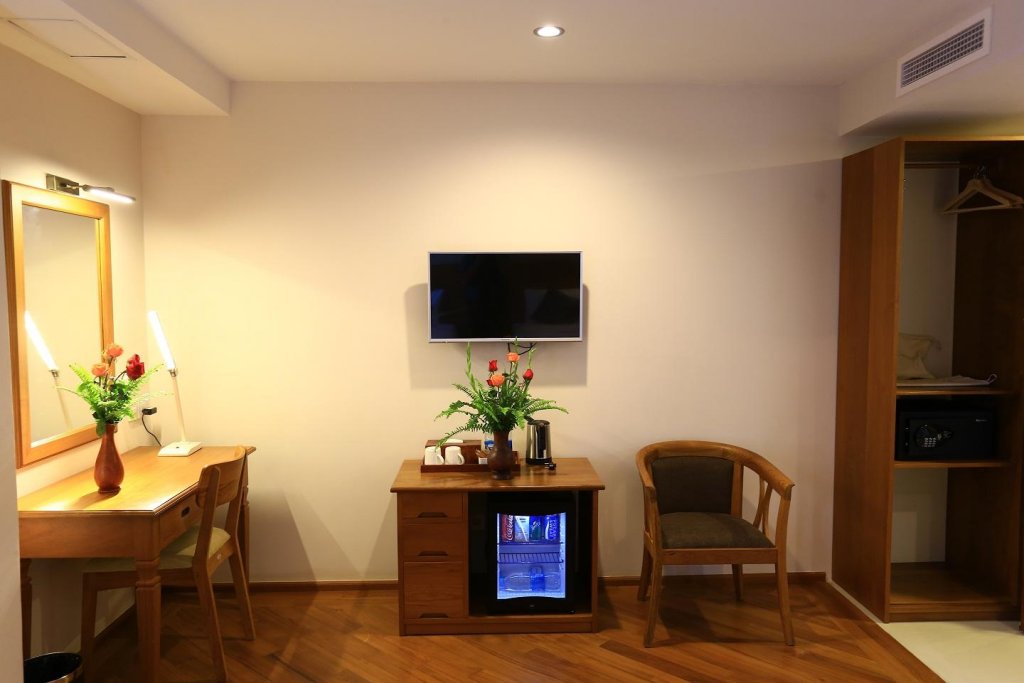 Фото Hotel Shwe Yee