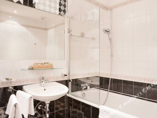 Фото У Златехо Строму