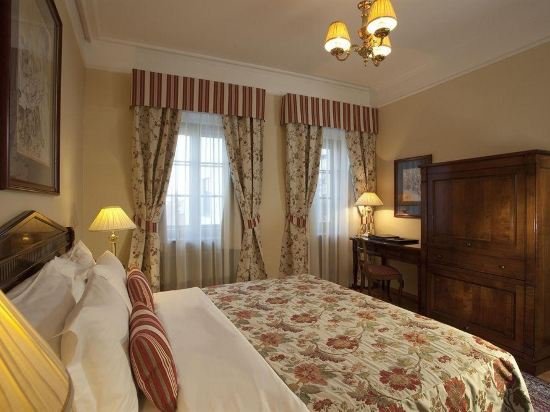 Фото Golden Well Hotel