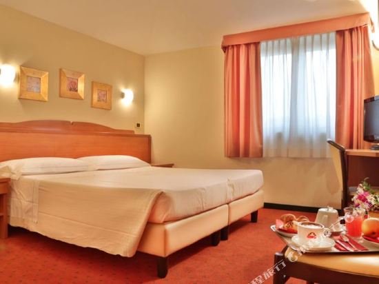 Фото Hotel Campion