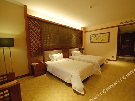 Фото Chongqing Gongzhou Jinke Hotel