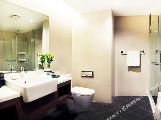 Фото Oakwood Hotel & Residence Kuala Lumpur