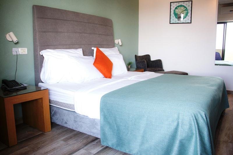 Фото Golden Beach Hotel Tel Aviv