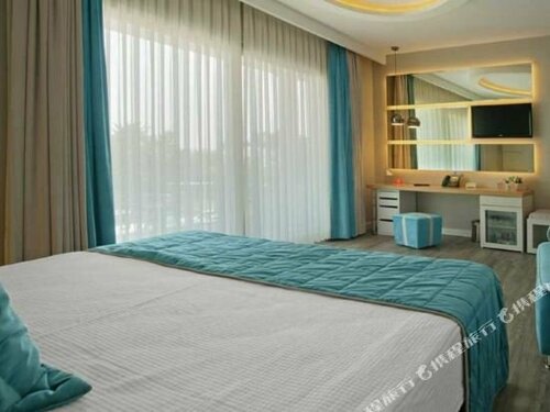 Гостиница Ilıca Hotel Spa & Wellness Thermal Resort в Чешме