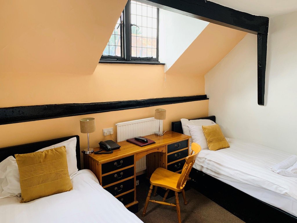 Фото The White Hart Hotel