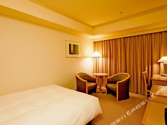 Фото Century Royal Hotel