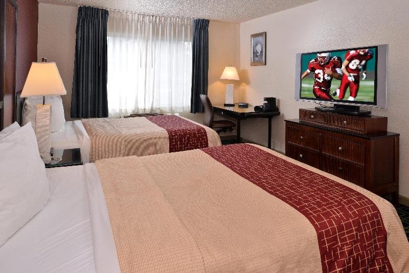 Фото Red Roof Inn Arcata