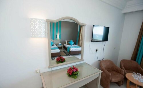 Гостиница Riadh Palms Resort and SPA в Сусе