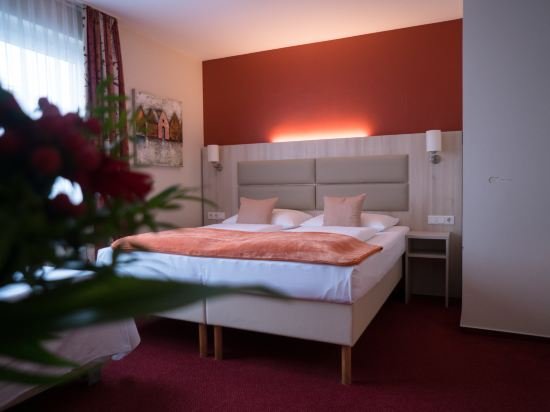 Фото Hotel Rödelheimer Hof - Am Wasserturm