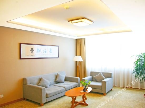 Фото Dalian Bolt Hotel