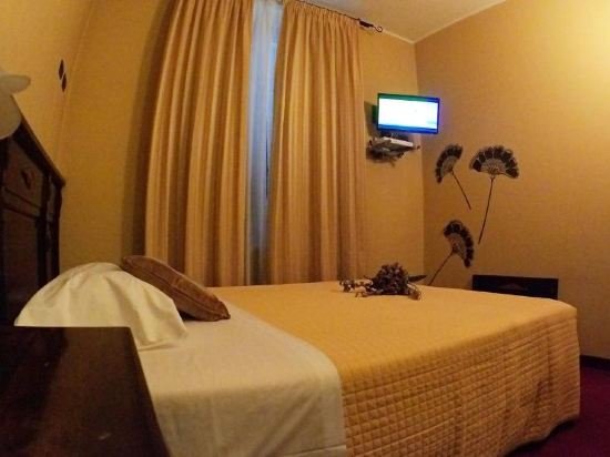 Фото Hotel Damian