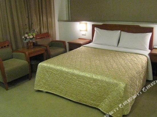 Фото Tian Yuh Hotel